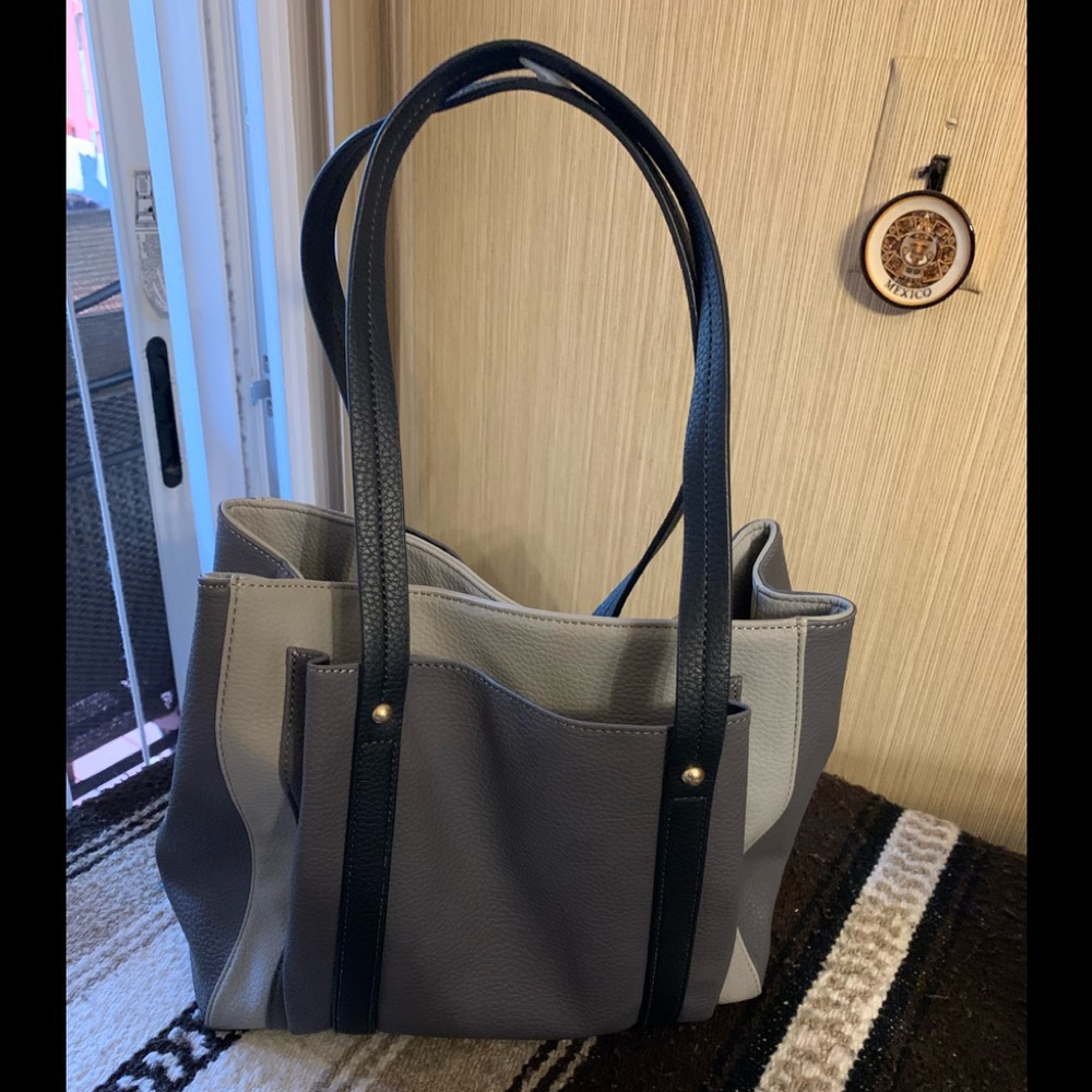 Relic Shoulder Handbag - brand new